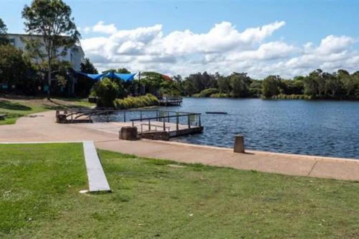 Lawn care services in North Lakes, Queensland